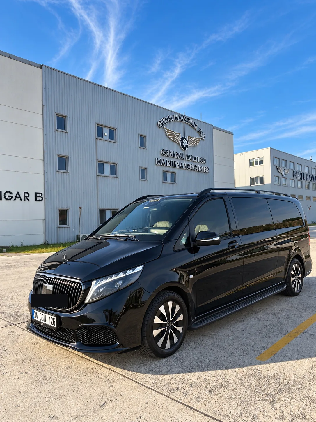 AKI Executive Transfer: Private aviation transfer